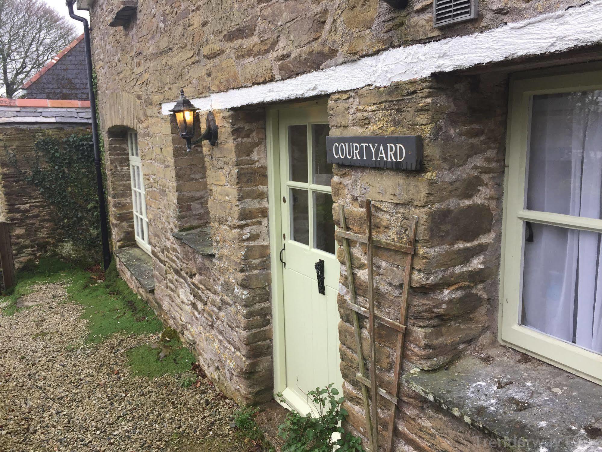 Trenderway Farm Bed & Breakfast Looe Exterior photo